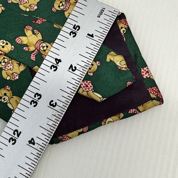 The Eagle's Eye 100%‎ Silk Cute Teddy Bear Novelty Green Tie - Picture 5 of 5